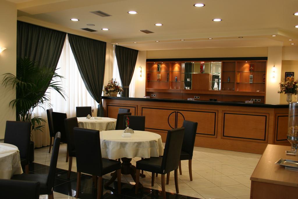 Hotel Platon Афины Экстерьер фото