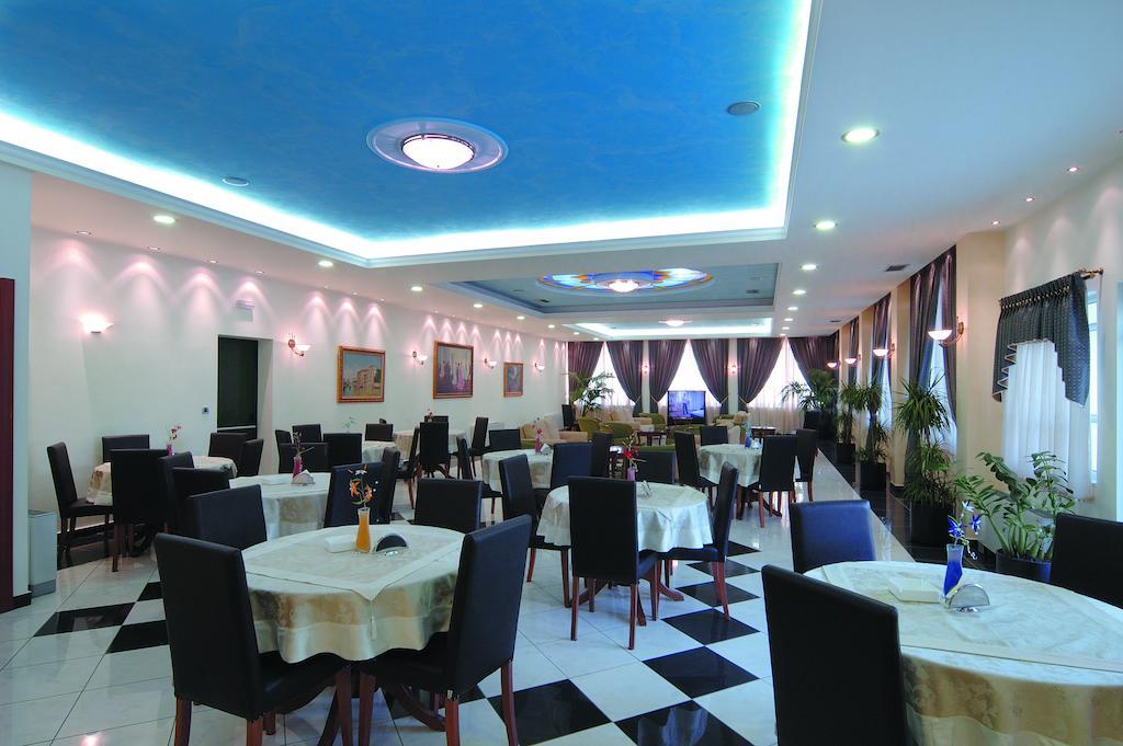 Hotel Platon Афины Экстерьер фото