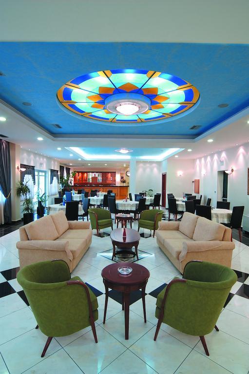 Hotel Platon Афины Экстерьер фото