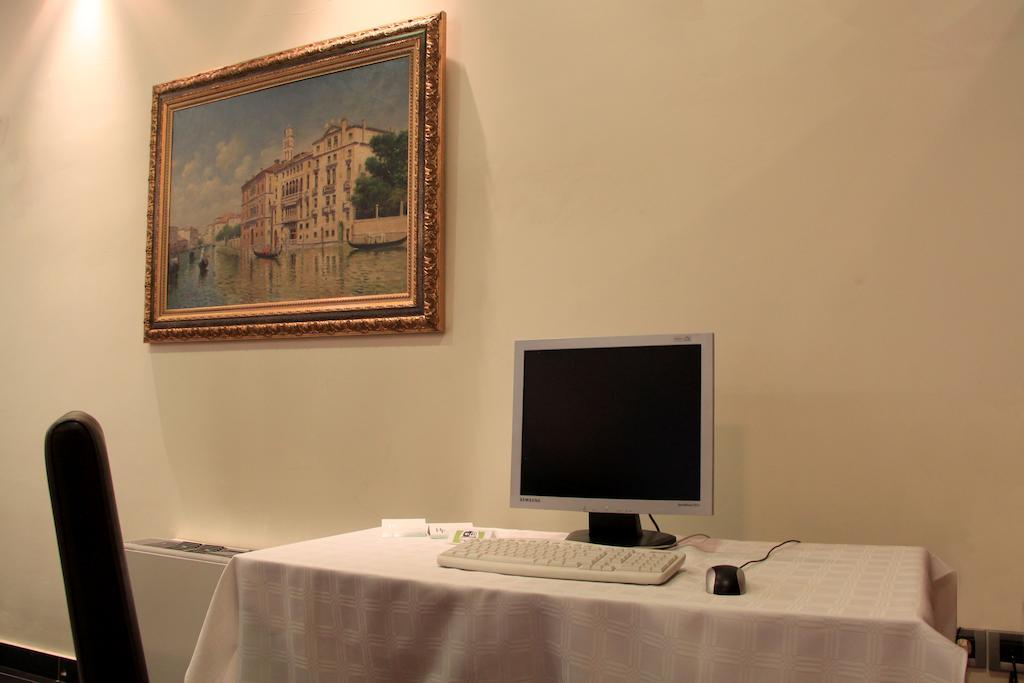 Hotel Platon Афины Экстерьер фото