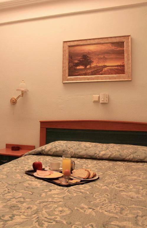 Hotel Platon Афины Номер фото